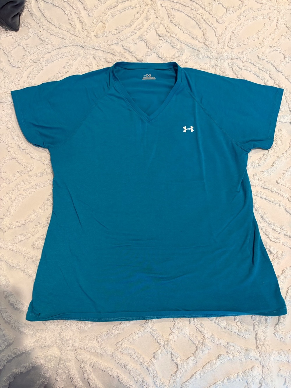 Under Armour Women's Teal V-Neck Athletic Tee